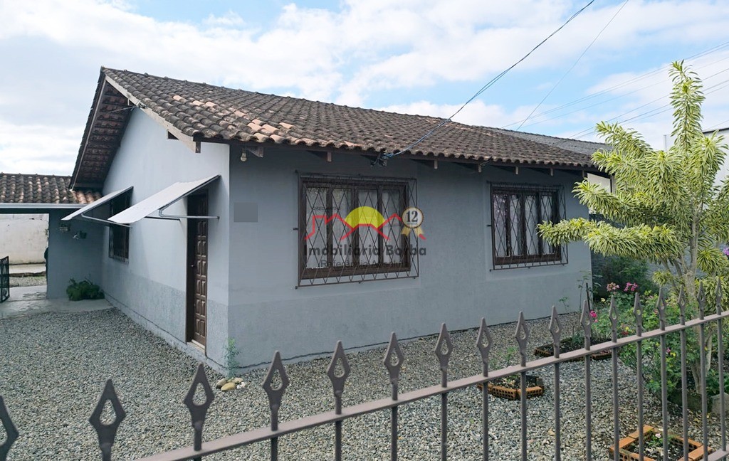 Casa  venda  no Ftima - Joinville, SC. Imveis