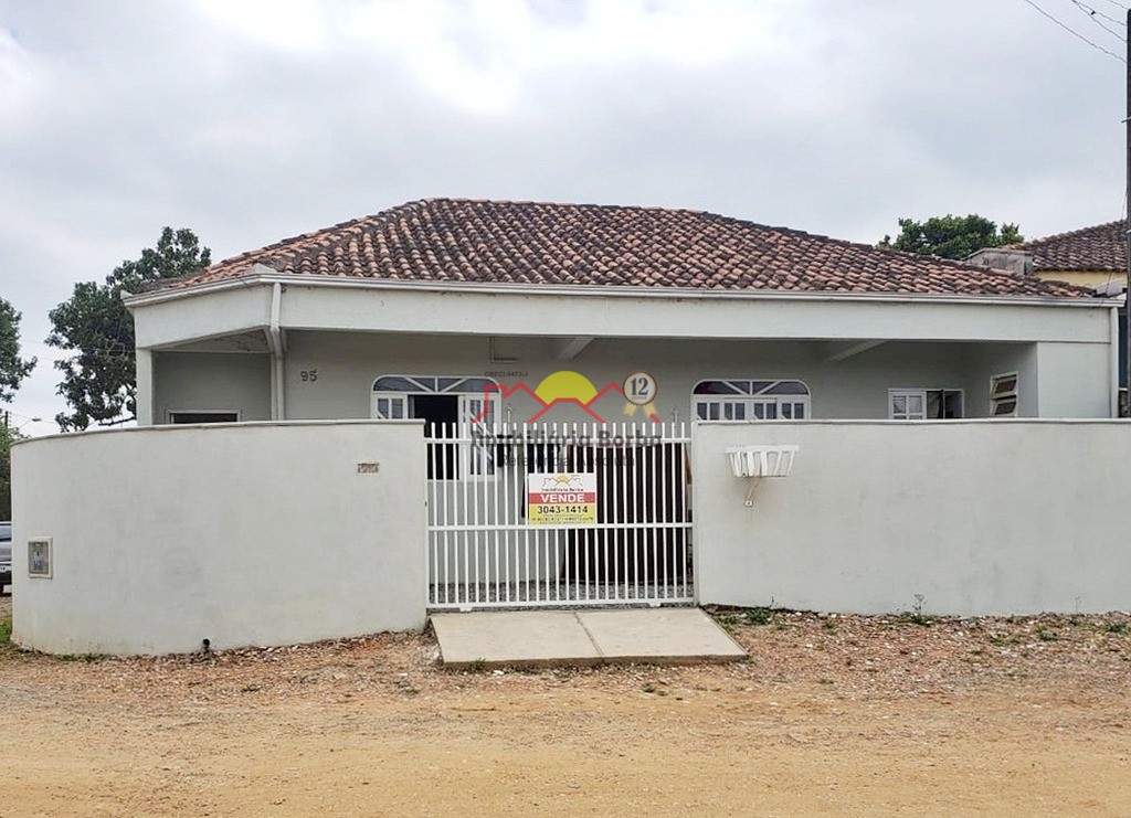 Casa  venda  no Petrpolis - Joinville, SC. Imveis