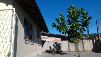 Casa  venda  no Petrpolis - Joinville, SC. Imveis